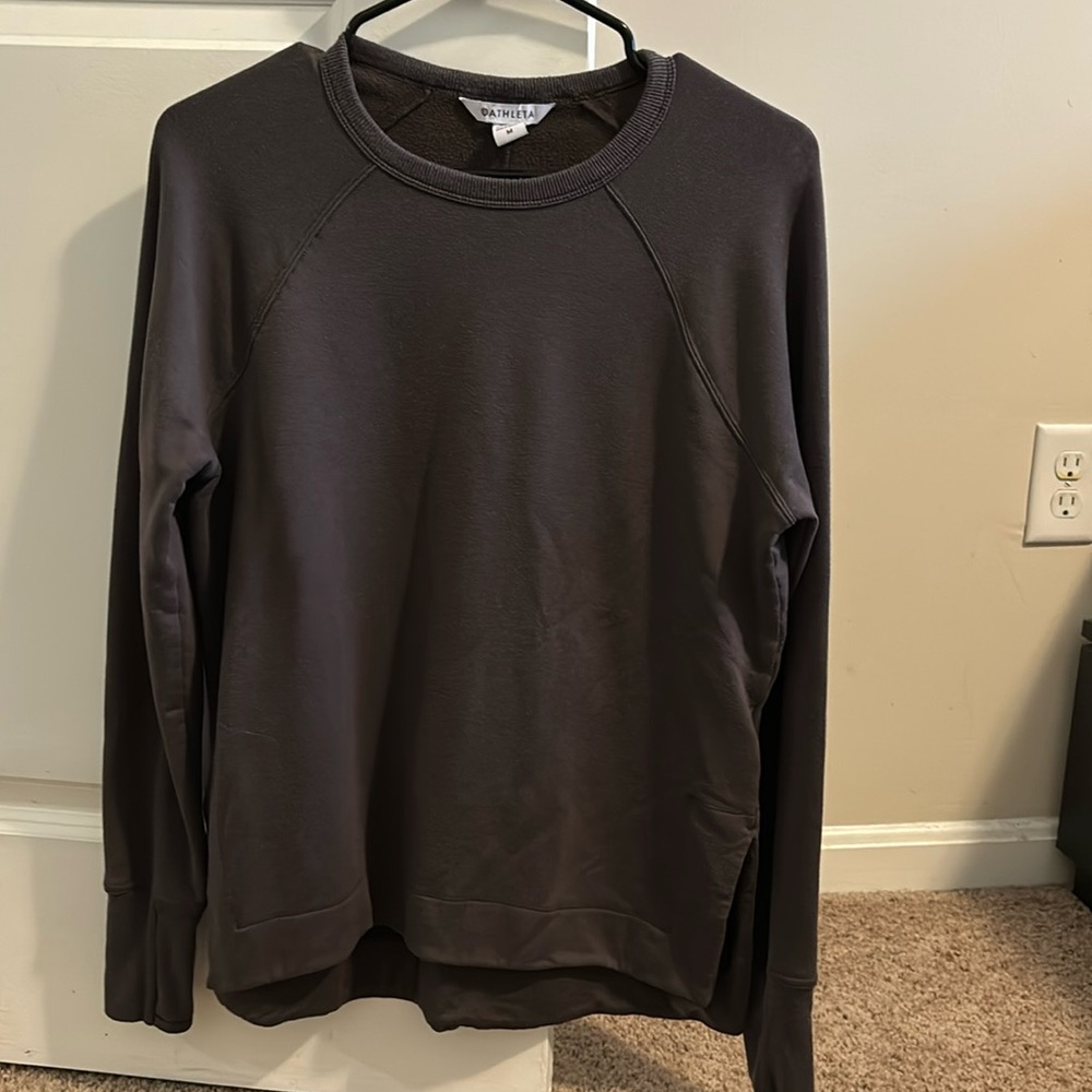 Athleta shirt/pullover sweatshirt